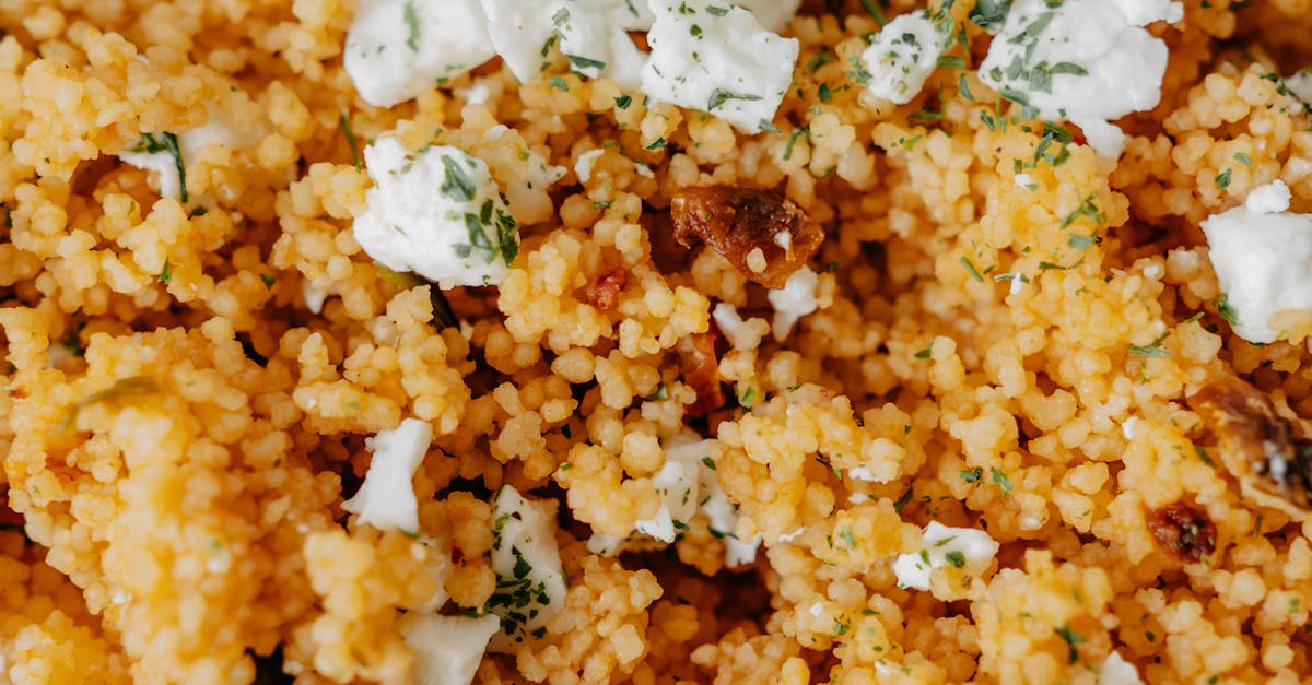 découvrez la richesse du couscous, un plat traditionnel qui allie semoule de blé, légumes frais et viandes savoureuses, pour une expérience culinaire pleine de saveurs et d'authenticité. idéal pour les repas en famille ou entre amis, le couscous est un véritable voyage au cœur des traditions culinaires maghrébines.